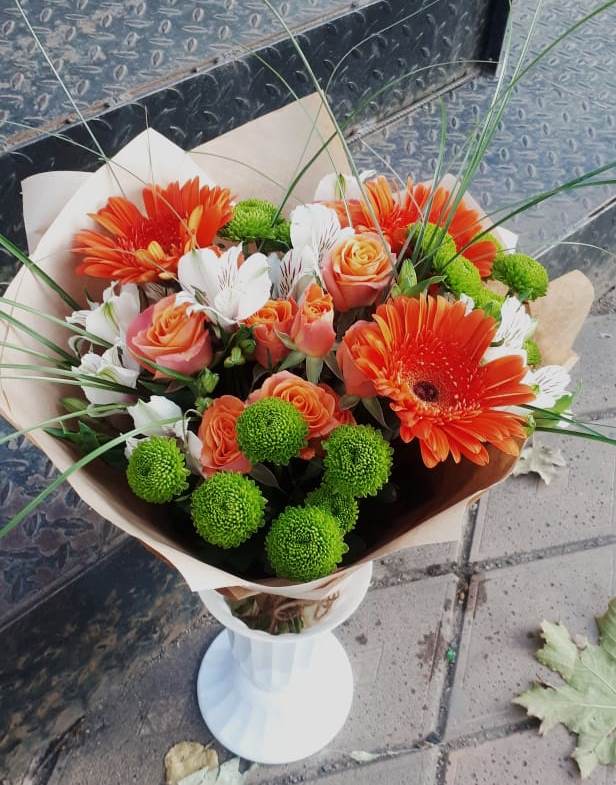 Букет цветов из: Герберы, Хризантемы, Альстромерии и Розы в Коммунаре Курской области