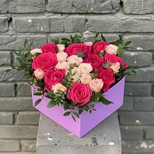 Цветочная композиция из Розы в коробке #REPLACE_PRED# Коммунаре Курской области