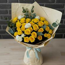 Букет цветов из:  Розы в Коммунаре Курской области