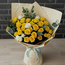 Букет цветов из:  Розы в Коммунаре Курской области