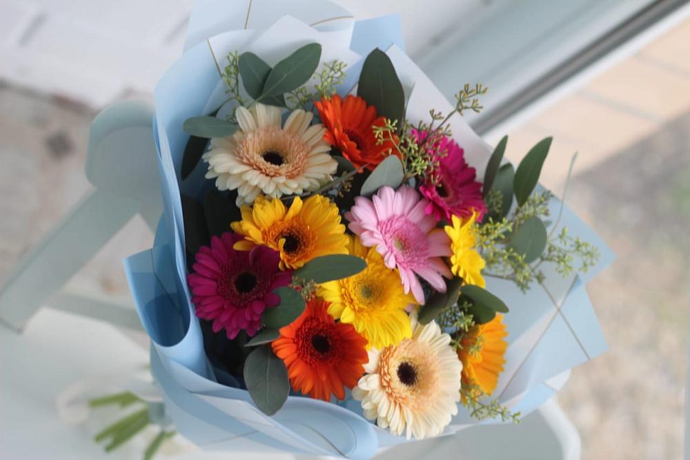 Букет цветов из: Герберы в Коммунаре Курской области