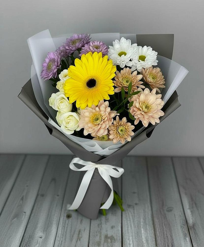 Букет цветов из: Розы, Герберы и Хризантемы в Коммунаре Курской области