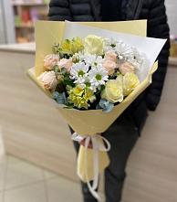 Букет цветов из:  Альстромерии, Розы и Хризантемы в Коммунаре Курской области