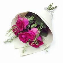 Букет цветов из:  Розы в Коммунаре Курской области