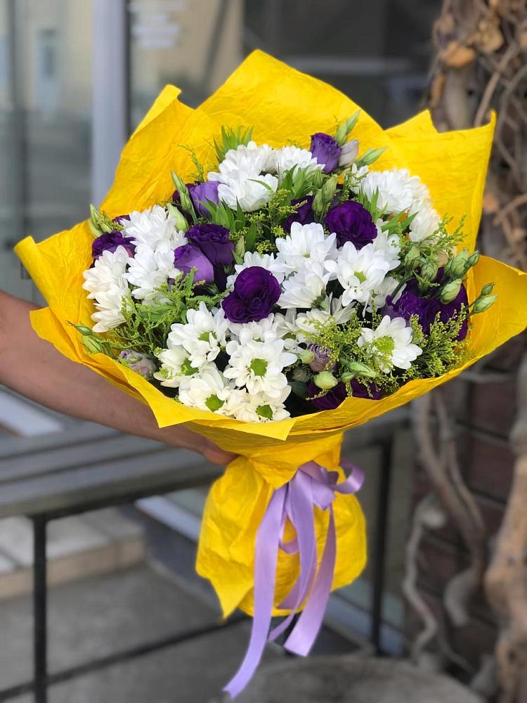 Букет цветов из: Ирисы, Хризантемы и Ромашки в Коммунаре Курской области