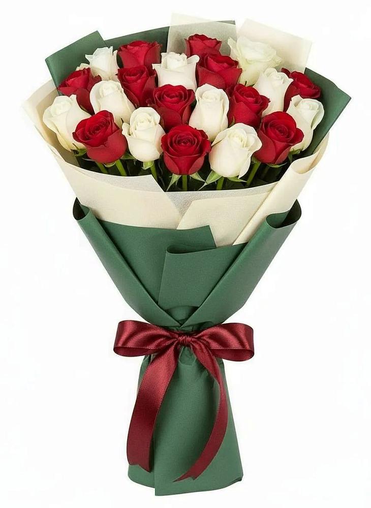 Букет Микс из красных и белых роз в Коммунаре Курской области