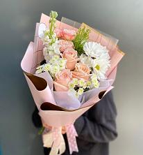 Букет цветов из:  Хризантемы и Розы в Коммунаре Курской области