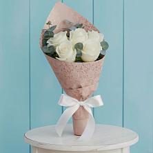 Букет цветов из:  Розы в Коммунаре Курской области