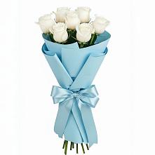 Букет 7 белых роз Проуд в Коммунаре Курской области