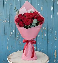 Букет цветов из:  Розы в Коммунаре Курской области