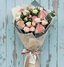 Букет цветов из:  Розы в Коммунаре Курской области