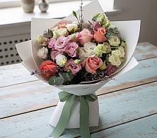 Букет цветов из:  Розы, Лизиантусы и Гвоздики в Коммунаре Курской области