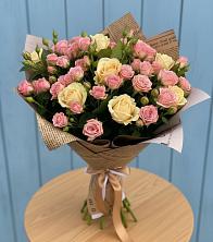 Букет цветов из:  Розы в Коммунаре Курской области
