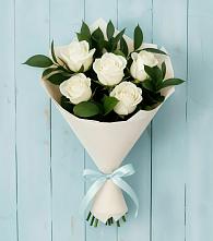 Букет цветов из:  Розы в Коммунаре Курской области