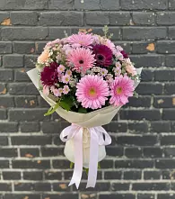 Букет цветов из:  Герберы и Хризантемы в Коммунаре Курской области