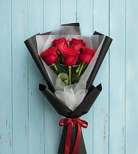 Букет цветов из:  Розы в Коммунаре Курской области