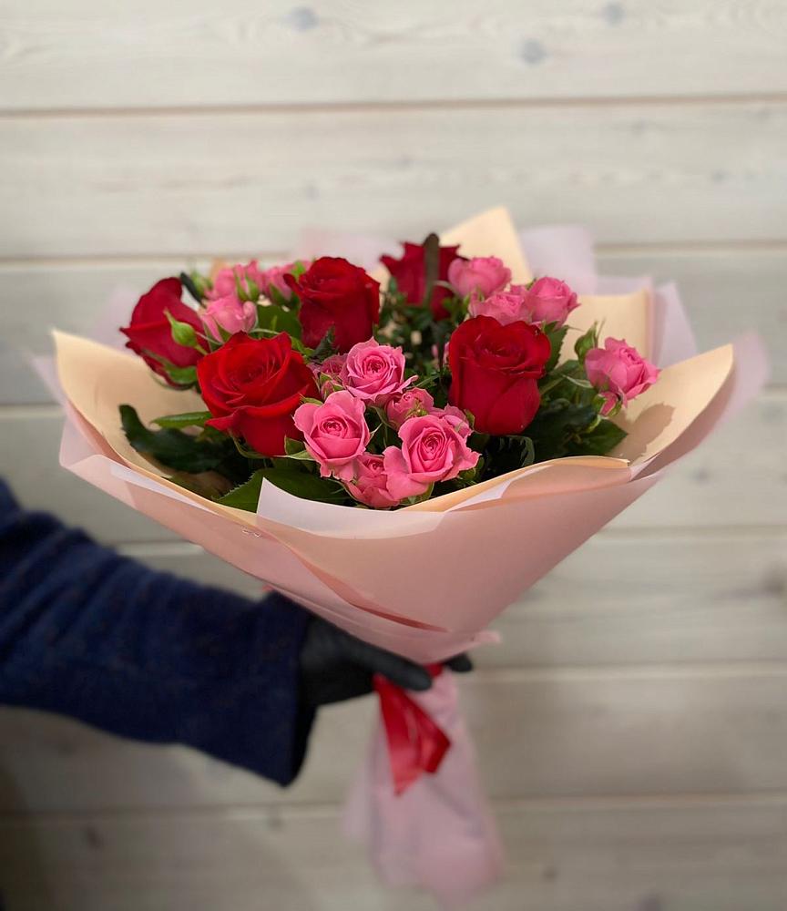 Букет цветов из: Розы в Коммунаре Курской области