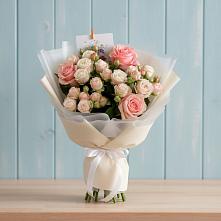 Букет цветов из:  Розы в Коммунаре Курской области