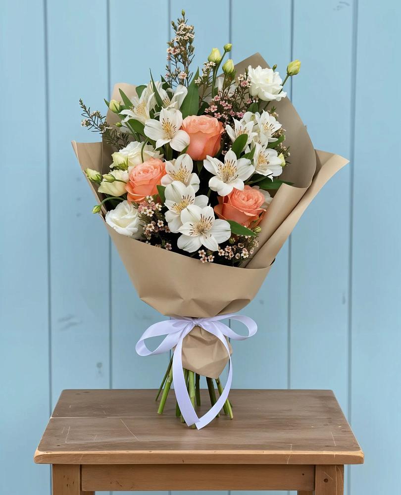 Букет цветов из: Альстромерии, Лизиантусы, Розы и Хризантемы в Коммунаре Курской области