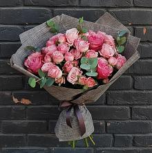 Букет цветов из:  Розы в Коммунаре Курской области