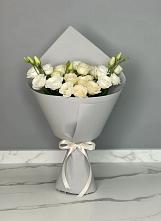 Букет цветов из:  Розы и Лизиантусы в Коммунаре Курской области